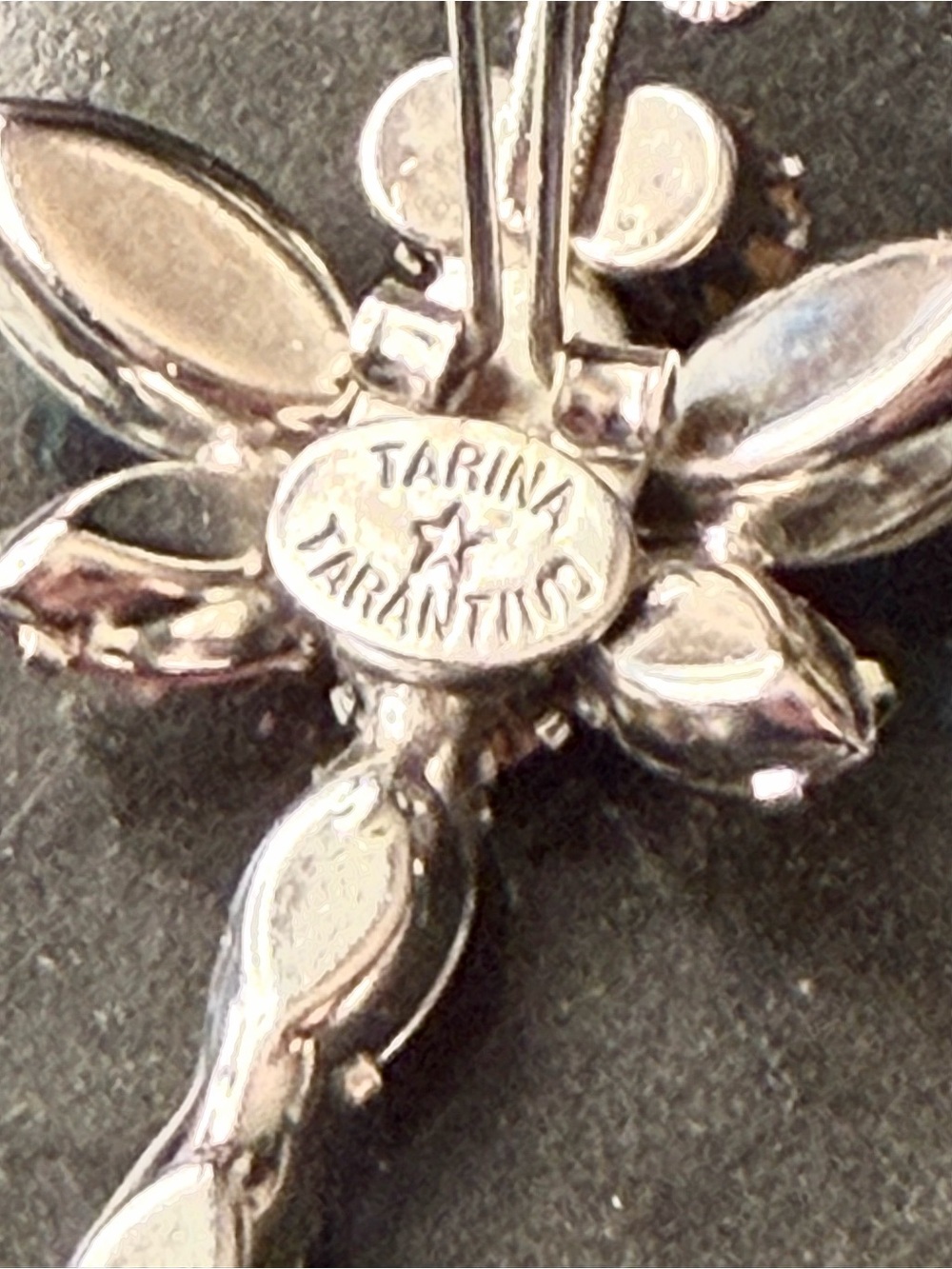 Tarina Tarantino Vintage
90’s it Girl Pink Rhinestone Dragonfly Hair Clip - Picture 8 of 8